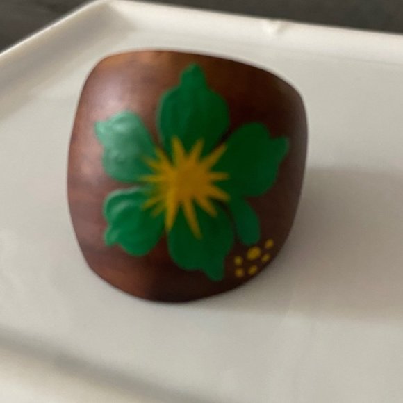 BOHO Wooden Earthy Flower Ring NWOT - Picture 2 of 3